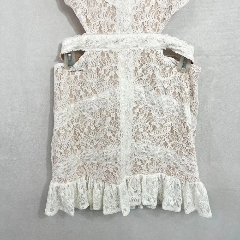 NEW Hello Molly Beautiful Minds White Lace Mini Dress Open Back -‎ Size US 6